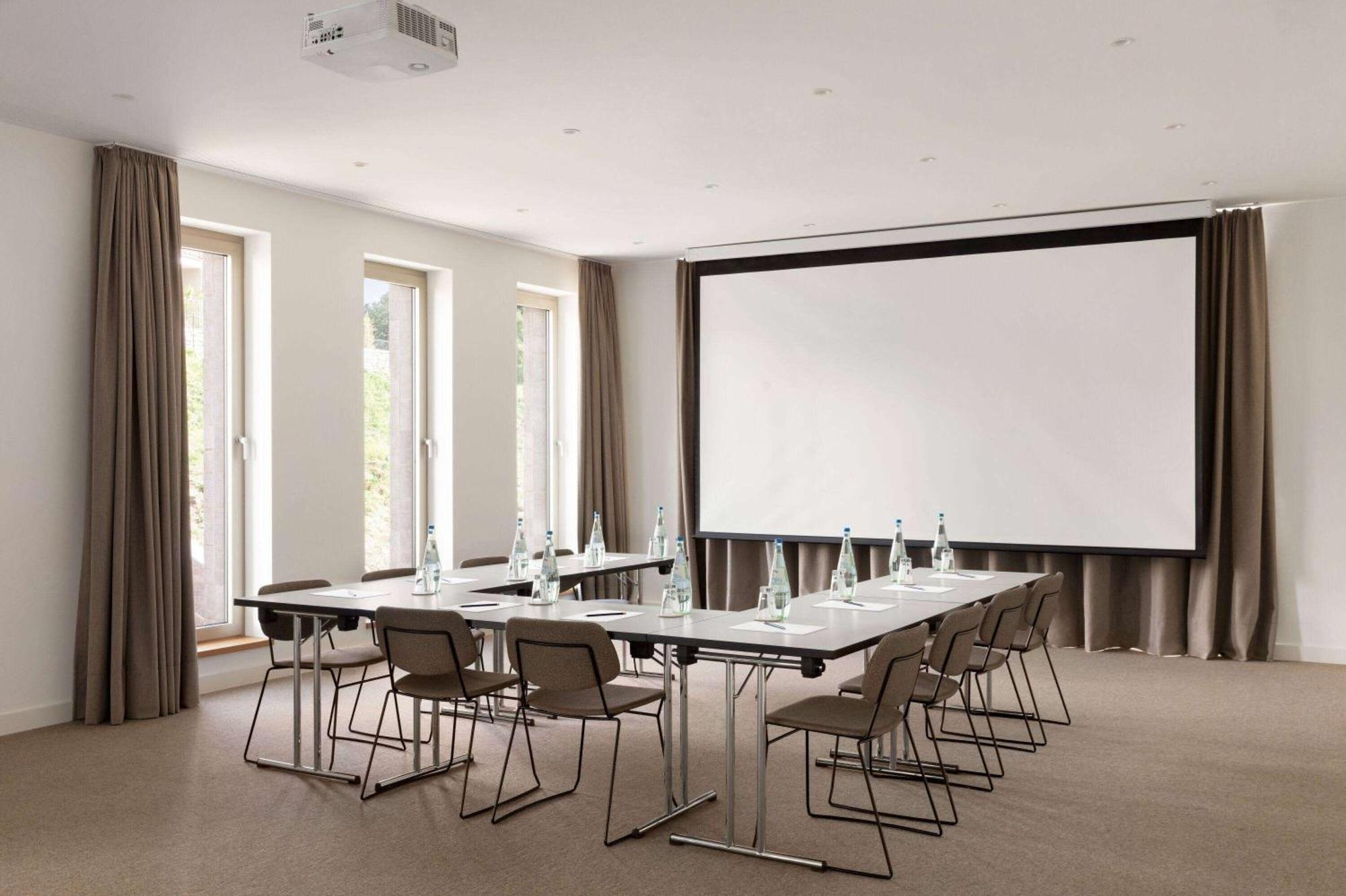 Vienna House By Wyndham Mq Kronberg Kronberg im Taunus Zewnętrze zdjęcie